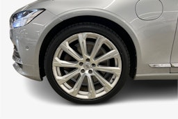 Harmaa Volvo S90 2018 kuva 9.