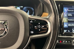 Harmaa Volvo S90 2018 kuva 16.