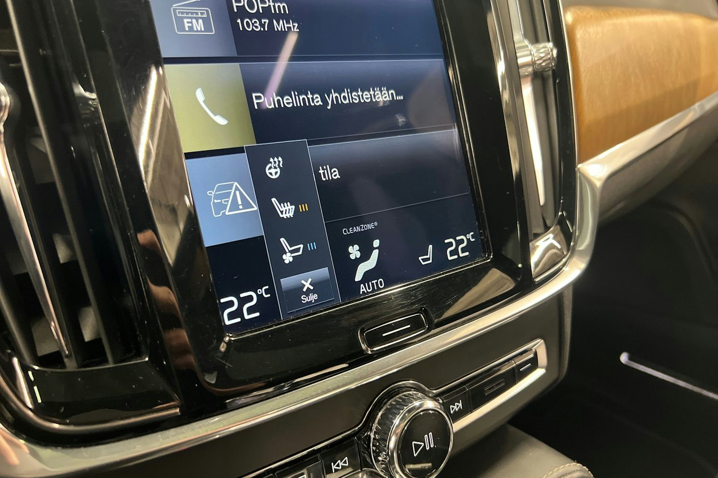 Harmaa Volvo S90 2018 kuva 19.