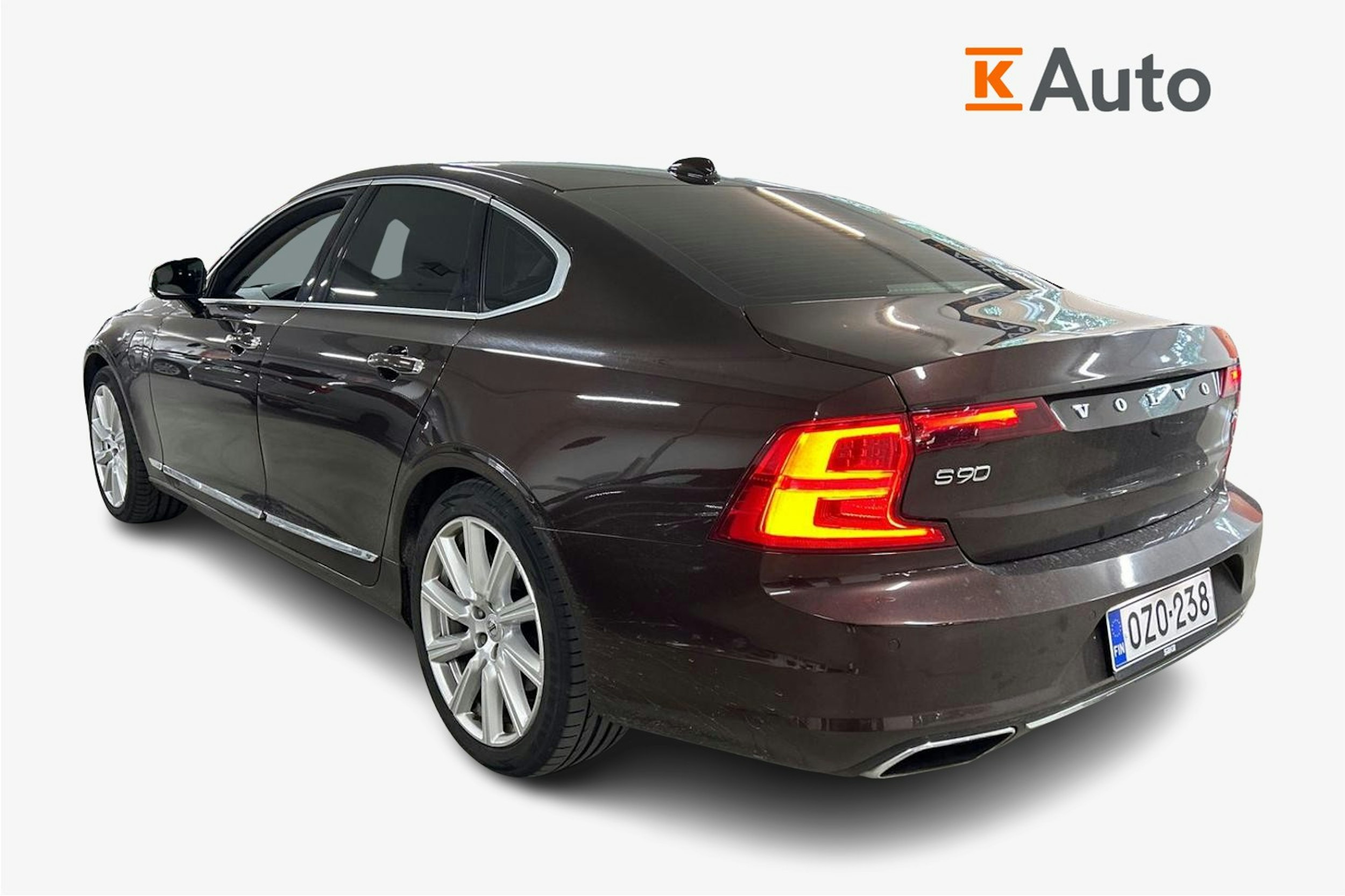 ruskea Volvo S90 2018 kuva 2.