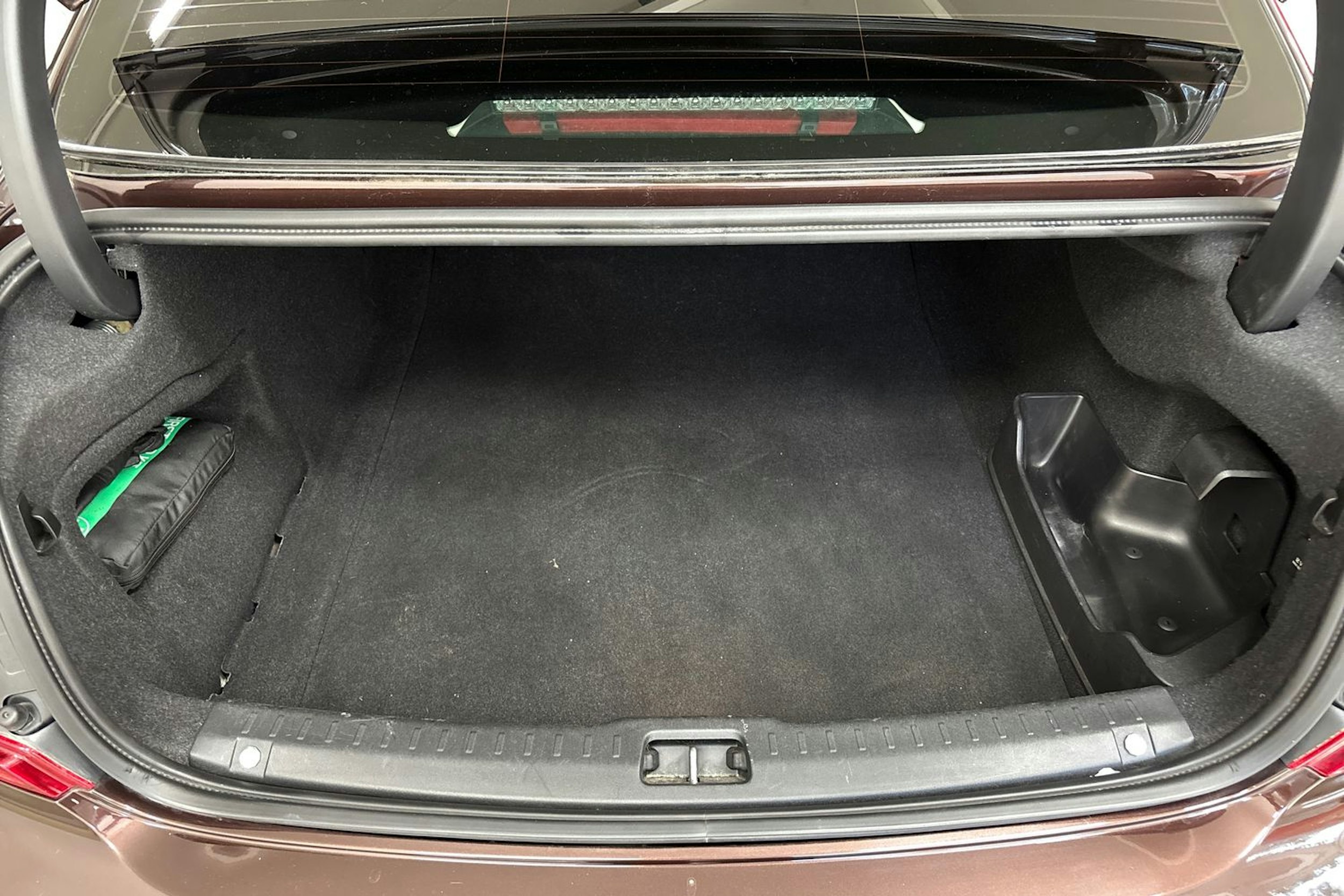 ruskea Volvo S90 2018 kuva 14.