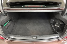 ruskea Volvo S90 2018 kuva 14.