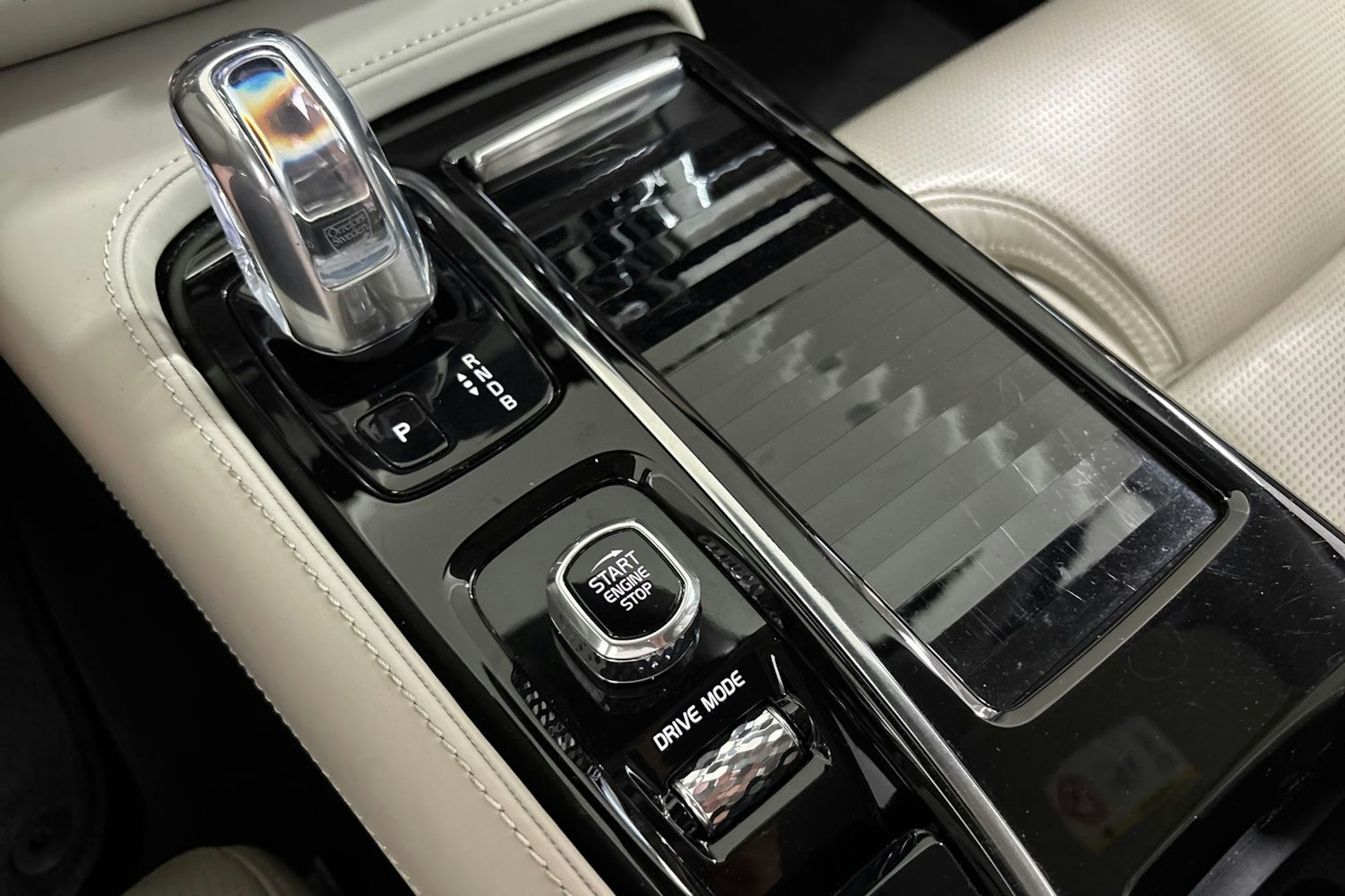 ruskea Volvo S90 2018 kuva 20.