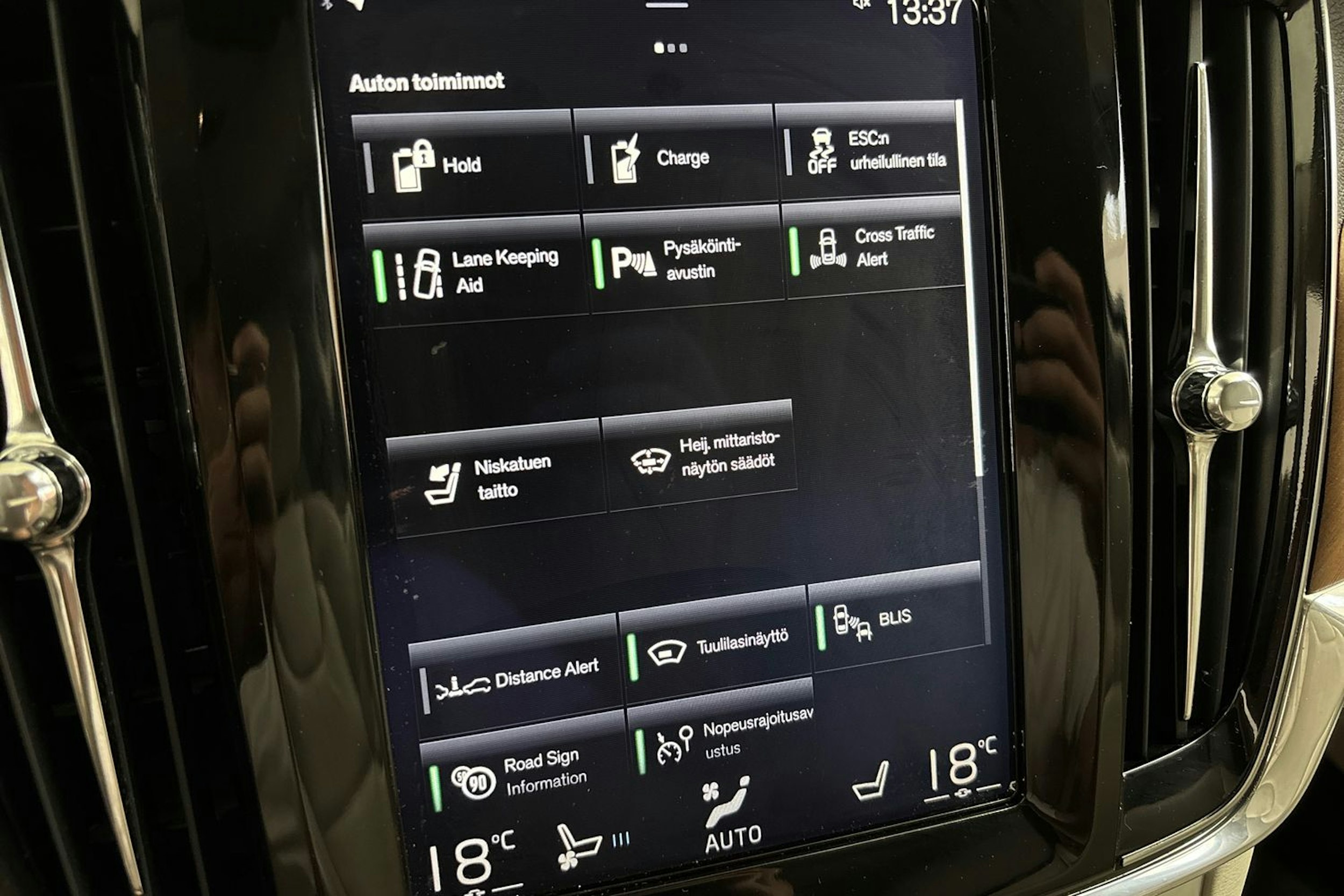 ruskea Volvo S90 2018 kuva 23.
