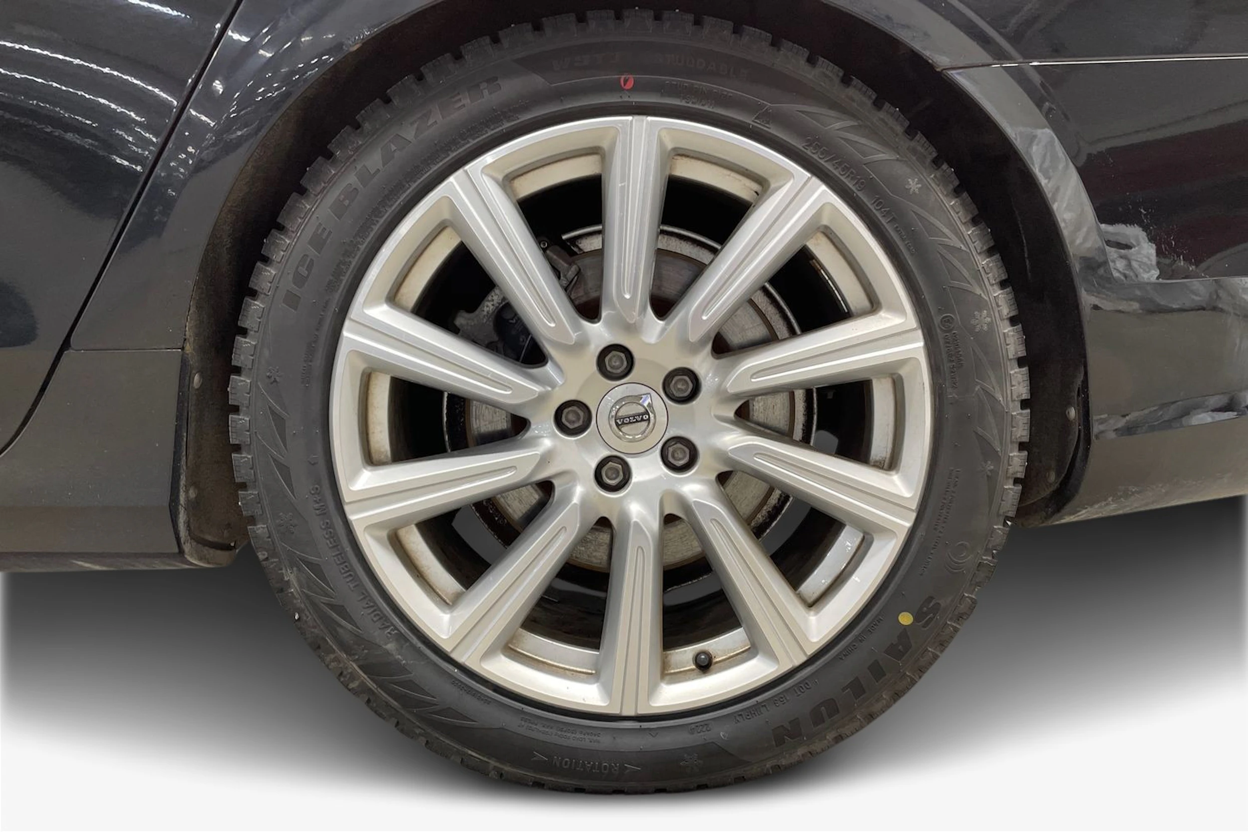 musta Volvo S90 2018 kuva 9.