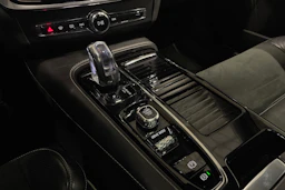 musta Volvo S90 2018 kuva 22.
