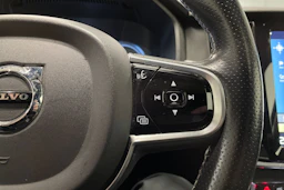 musta Volvo S90 2018 kuva 25.