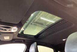 musta Volvo S90 2018 kuva 28.