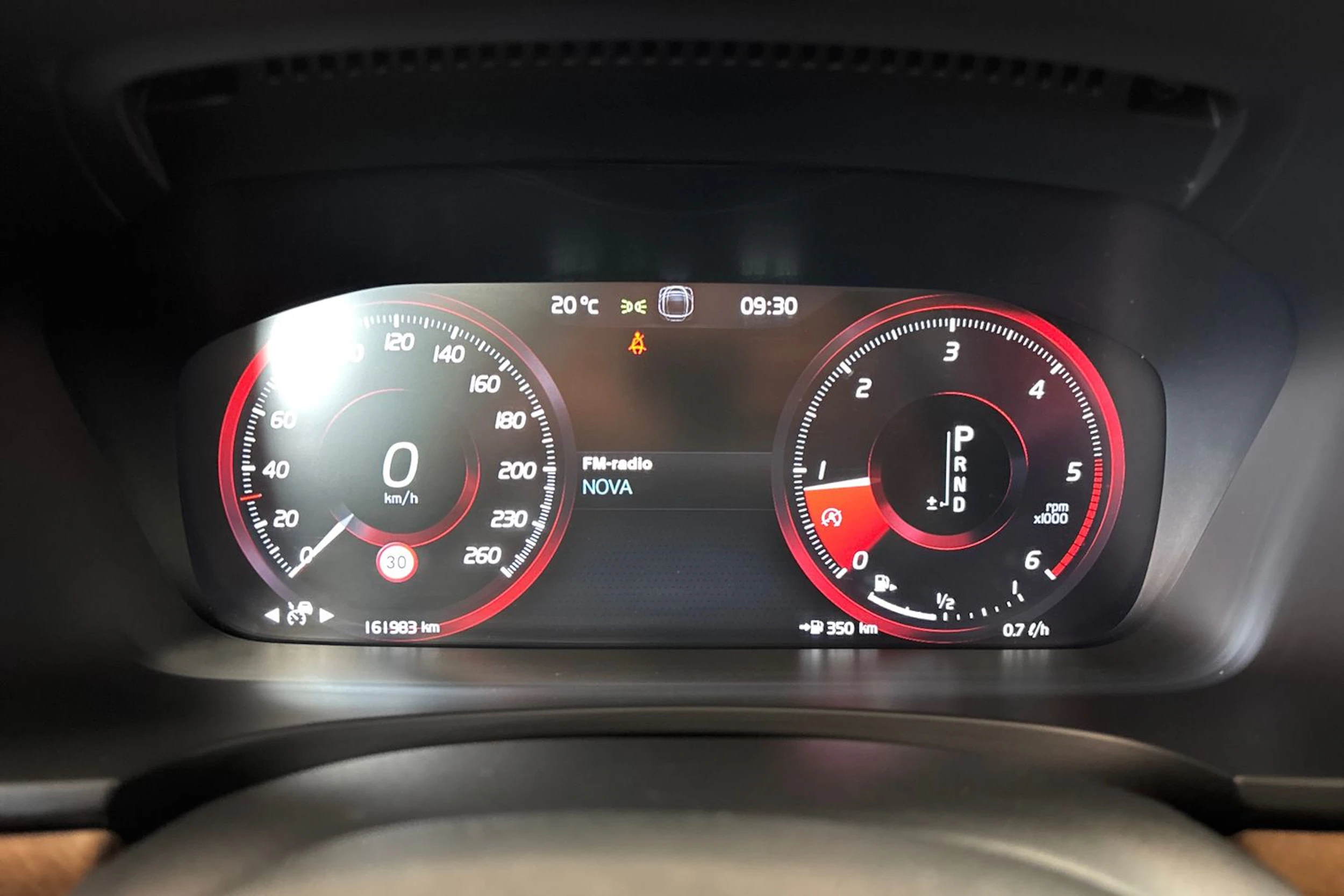 ruskea (beige) Volvo S90 2018 kuva 11.