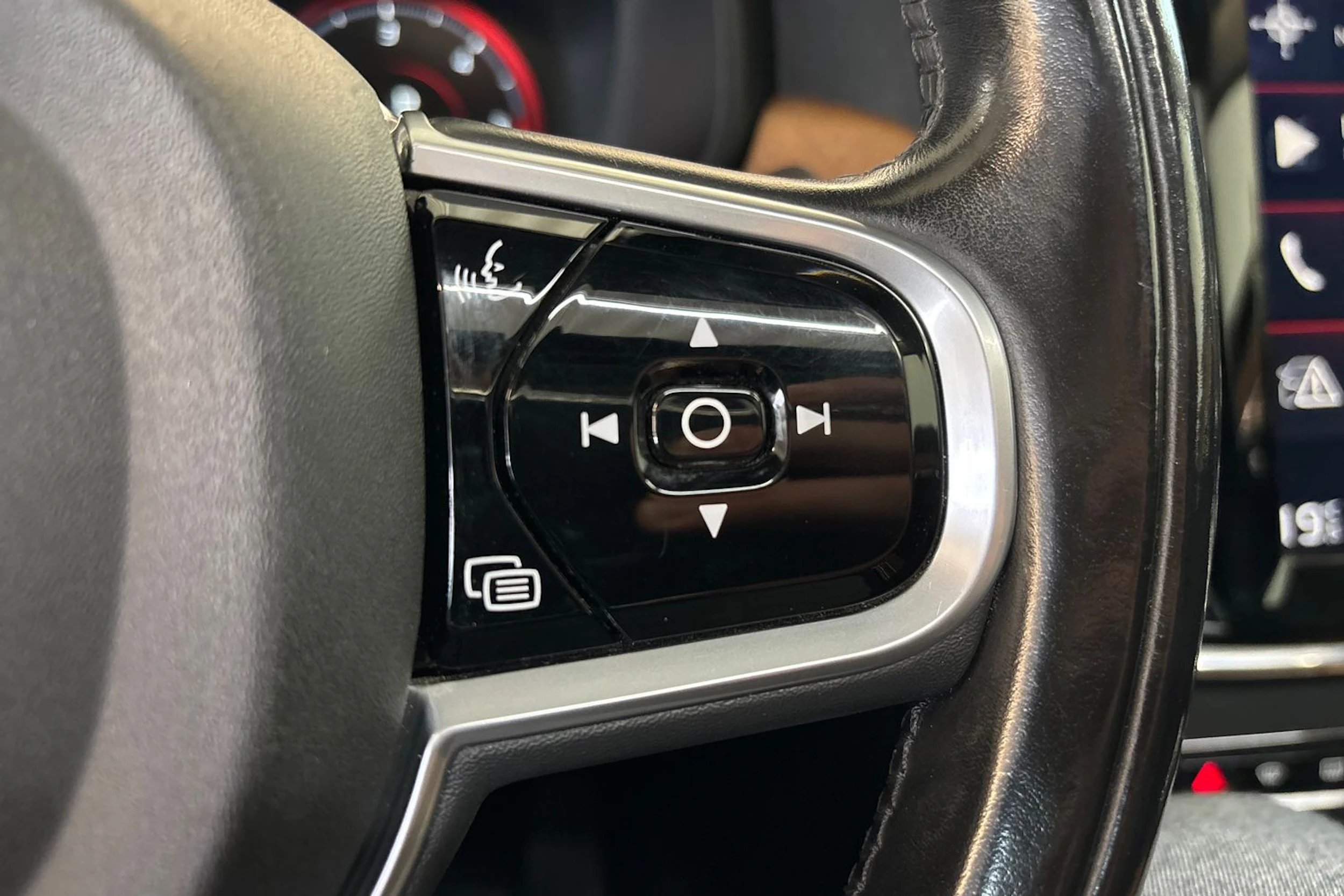 ruskea (beige) Volvo S90 2018 kuva 12.