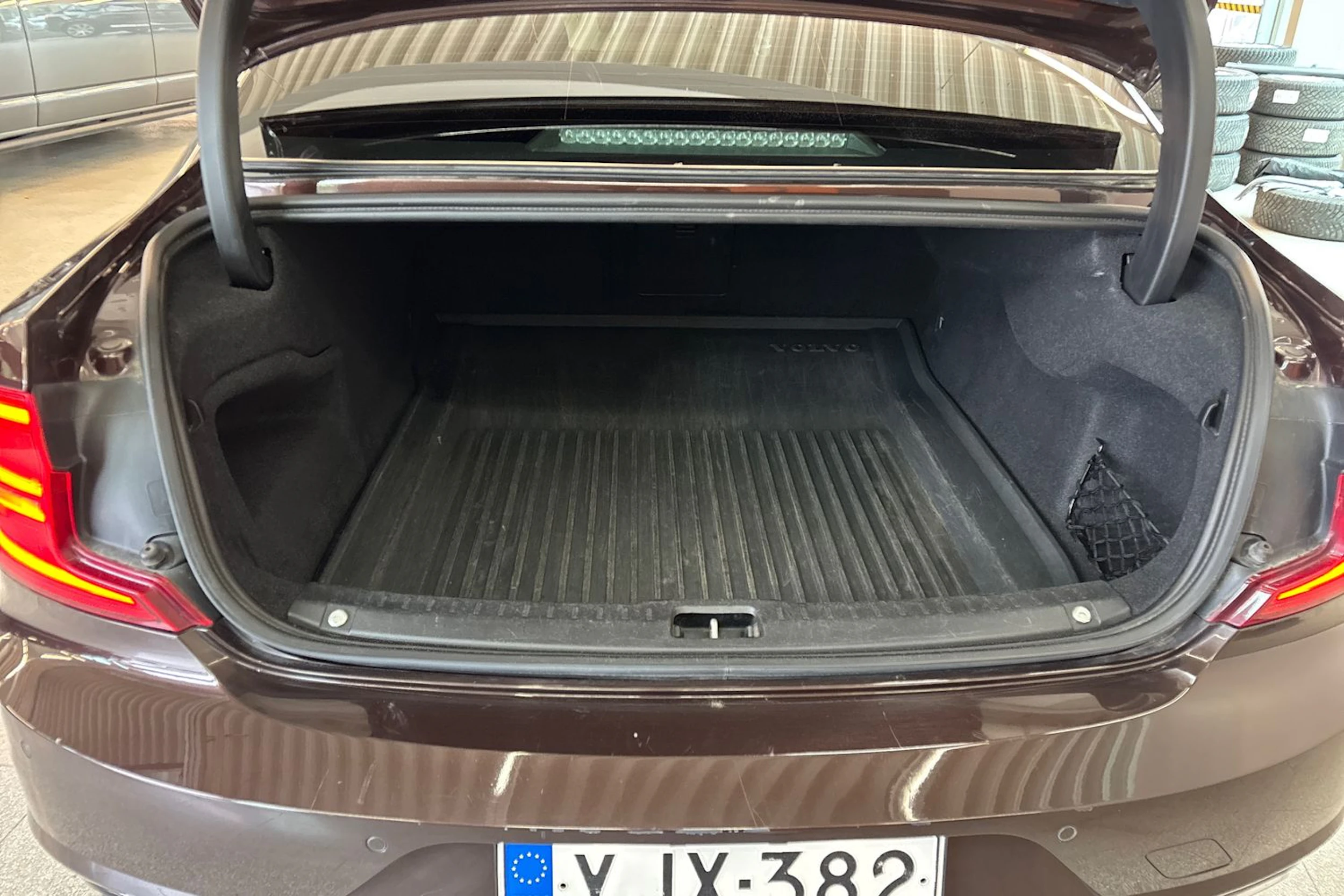 ruskea (beige) Volvo S90 2018 kuva 21.