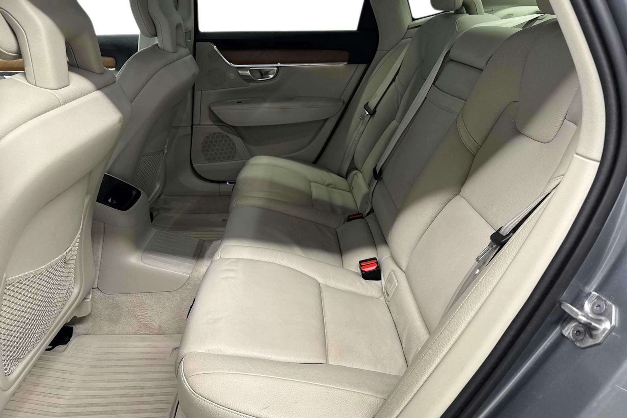 harmaa Volvo S90 2018 kuva 10.
