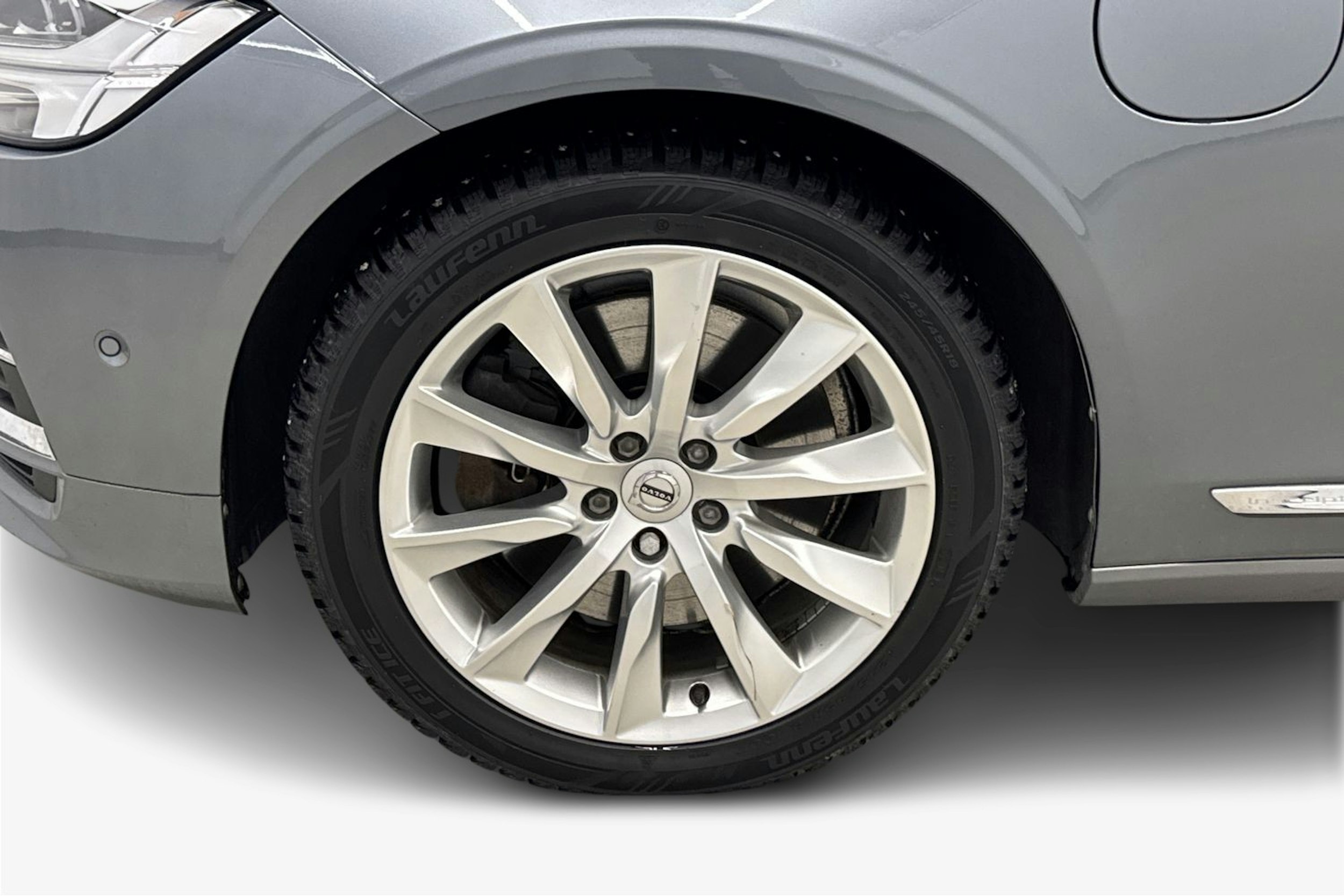 harmaa Volvo S90 2018 kuva 11.