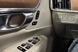 harmaa Volvo S90 2018 kuva 20.