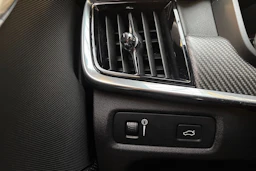 musta Volvo S90 2019 kuva 17.