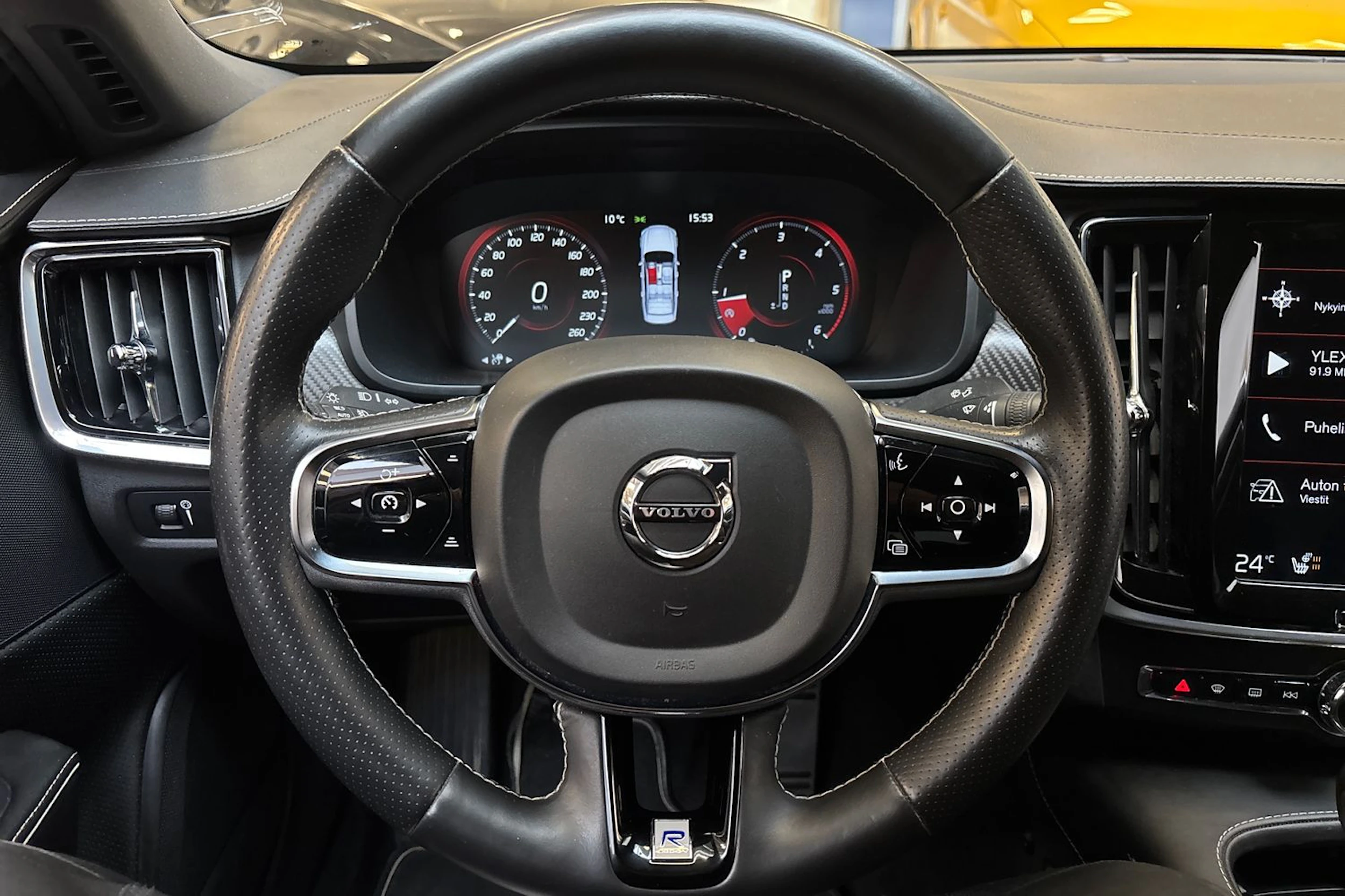 musta Volvo S90 2019 kuva 18.