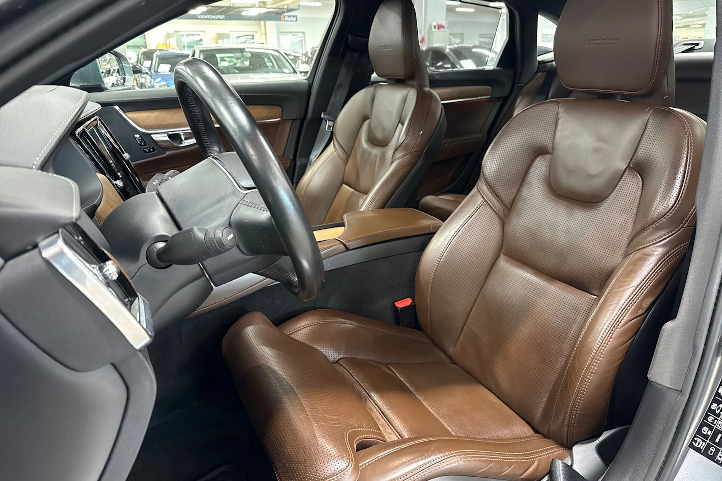 harmaa Volvo S90 2019 kuva 14.