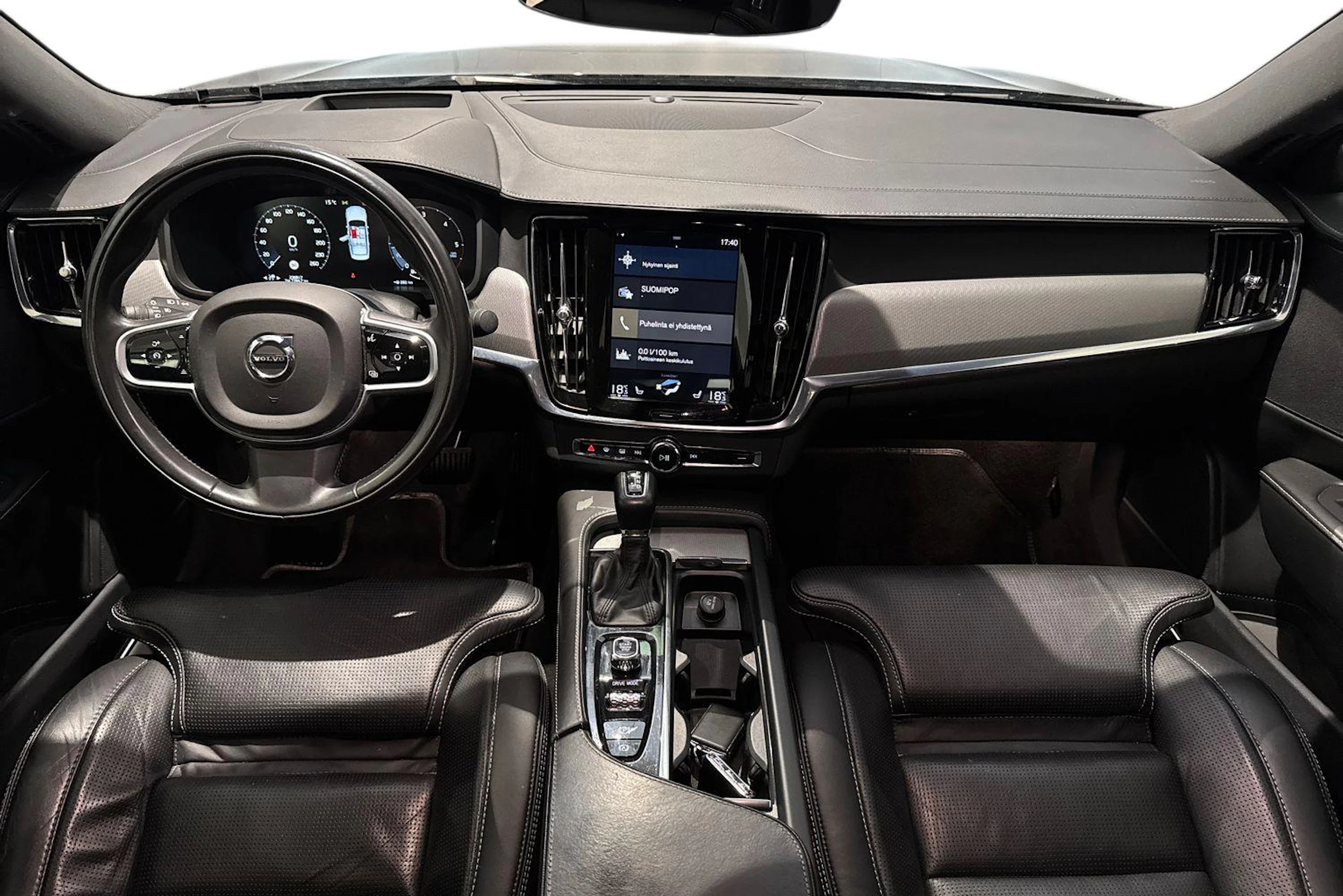 met. musta Volvo S90 2019 kuva 7.