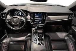 met. musta Volvo S90 2019 kuva 7.