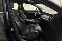 met. musta Volvo S90 2019 kuva 15.