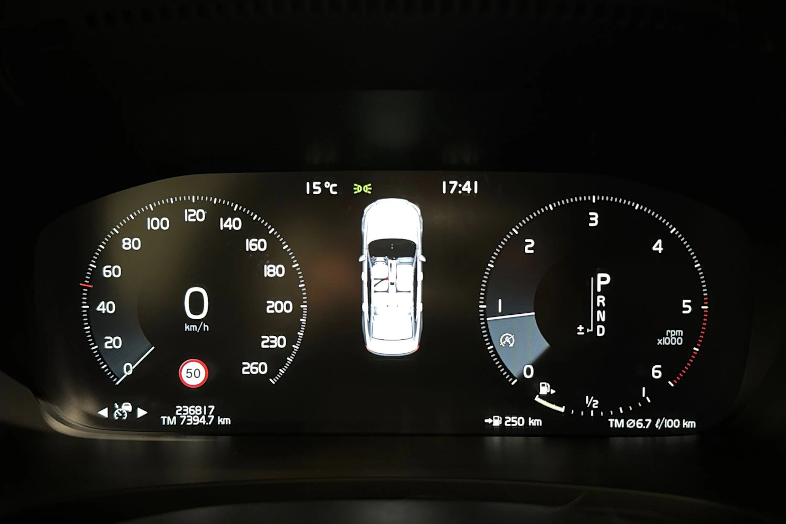 met. musta Volvo S90 2019 kuva 19.