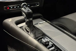 met. musta Volvo S90 2019 kuva 30.
