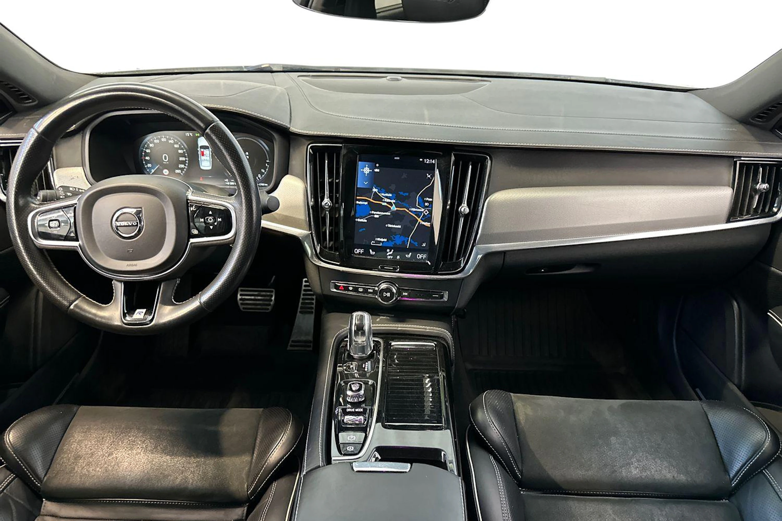 valkoinen Volvo S90 2019 kuva 8.