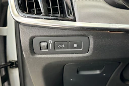 valkoinen Volvo S90 2019 kuva 14.