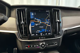 valkoinen Volvo S90 2019 kuva 18.