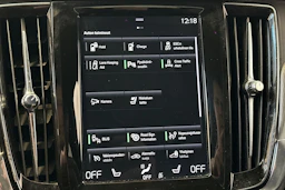 valkoinen Volvo S90 2019 kuva 20.