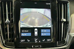 valkoinen Volvo S90 2019 kuva 22.