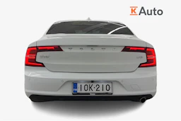 valkoinen Volvo S90 2019 kuva 3.