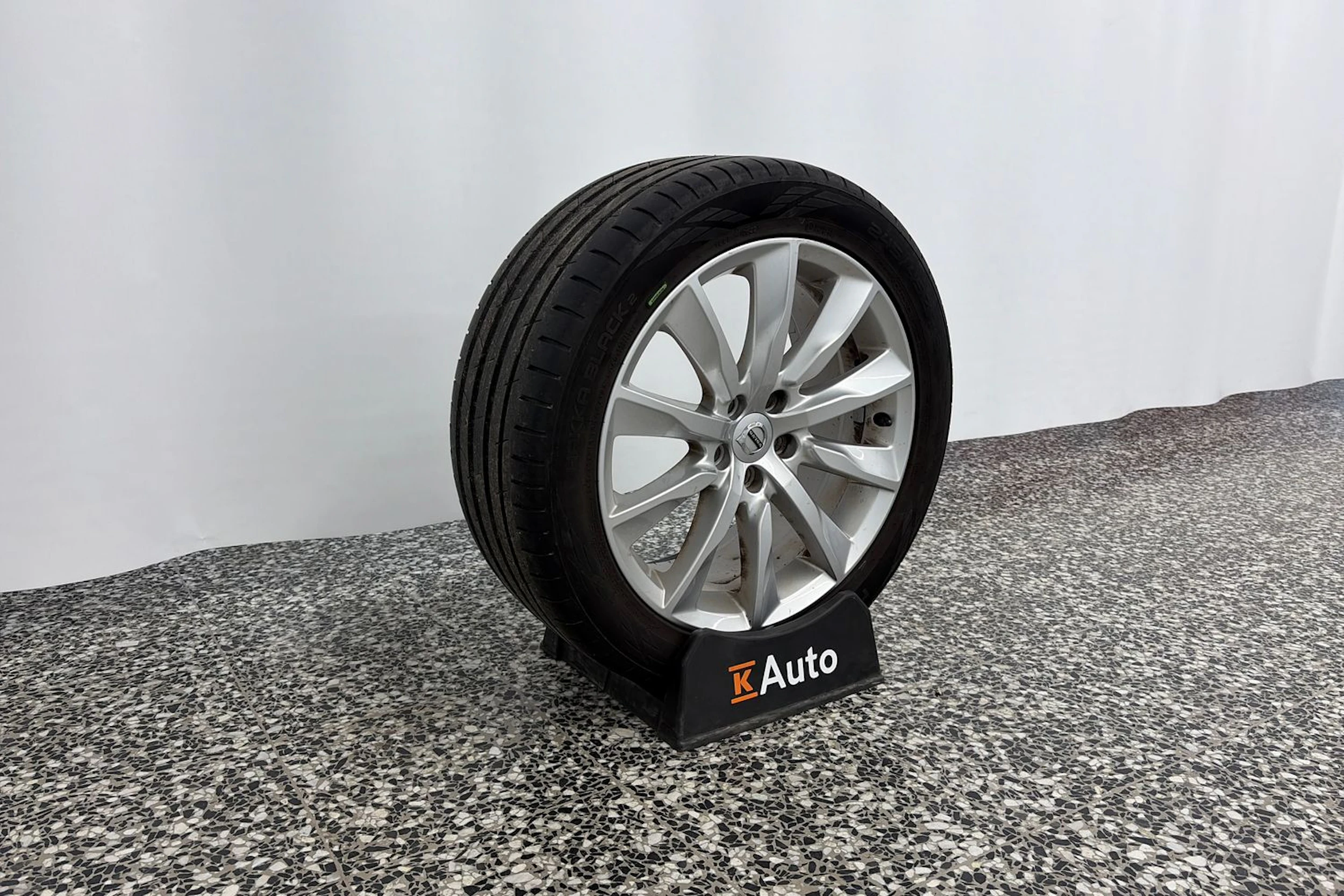 valkoinen Volvo S90 2019 kuva 10.