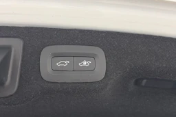 valkoinen Volvo S90 2019 kuva 12.