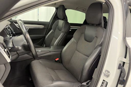 valkoinen Volvo S90 2019 kuva 13.