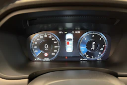 valkoinen Volvo S90 2019 kuva 14.