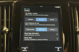 valkoinen Volvo S90 2019 kuva 26.