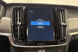 valkoinen Volvo S90 2019 kuva 28.