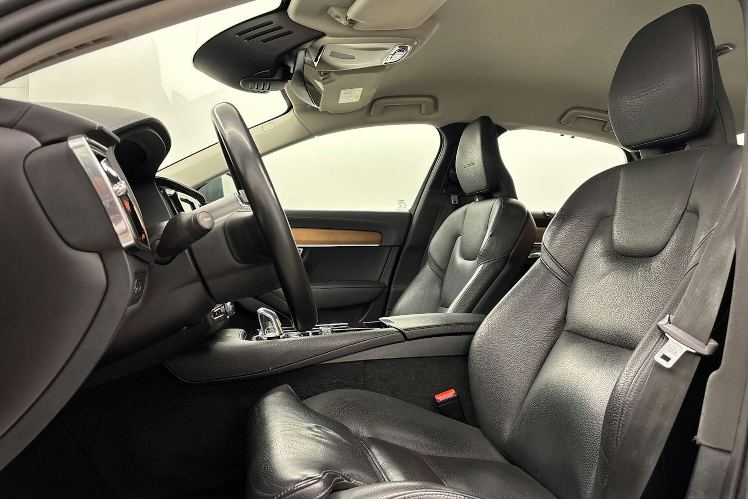 harmaa Volvo S90 2019 kuva 14.