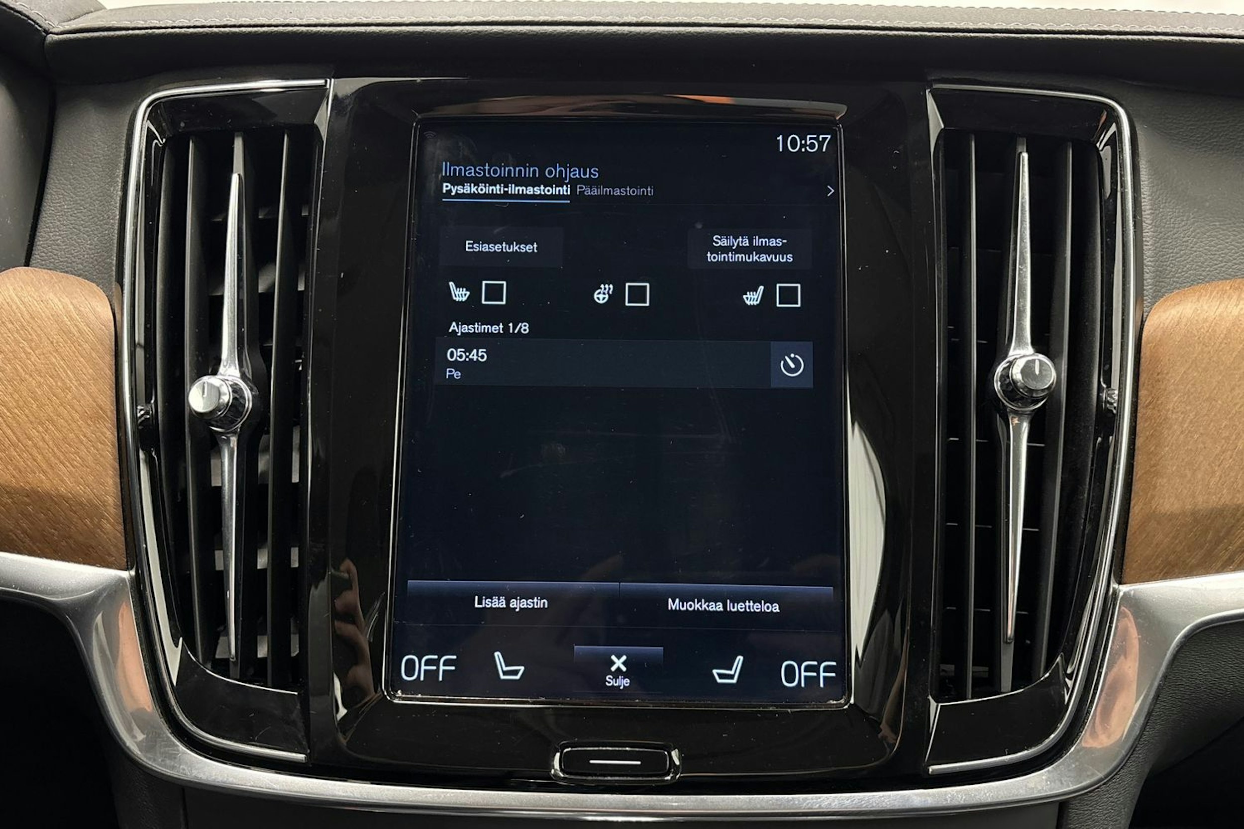 harmaa Volvo S90 2019 kuva 22.