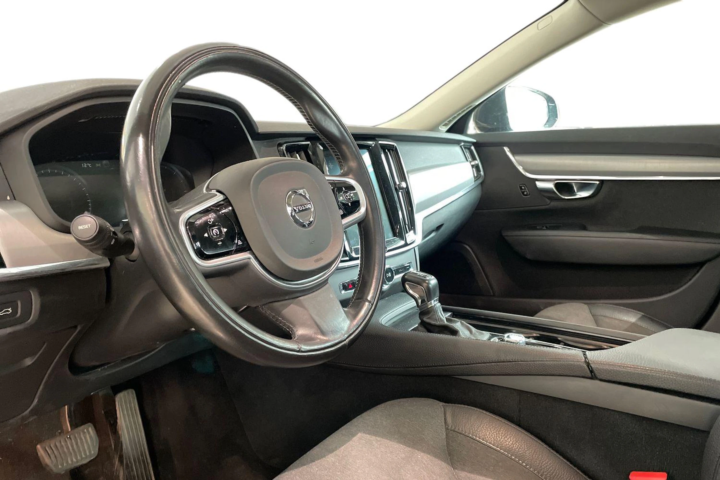 Sininen Volvo S90 2019 kuva 3.