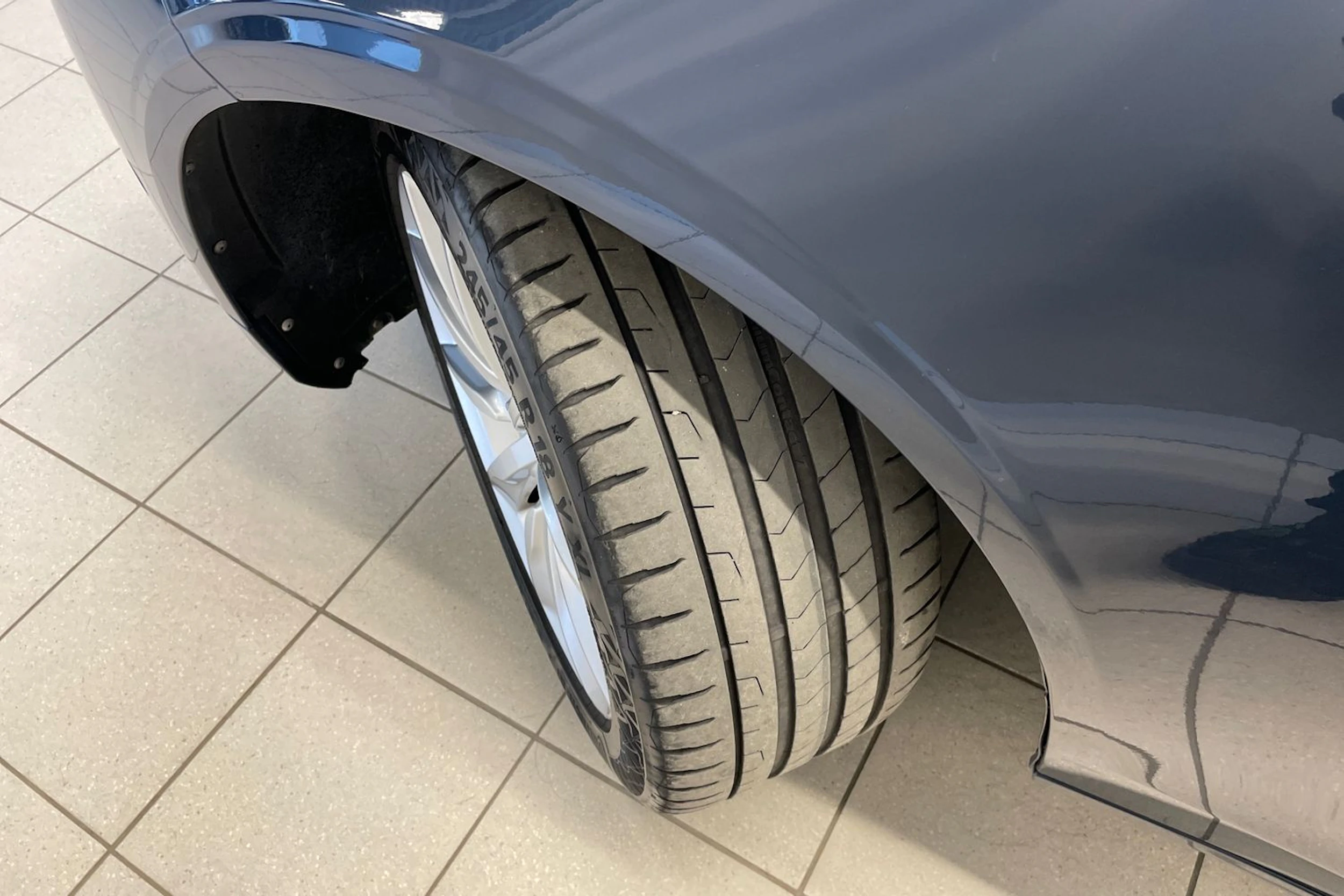 Sininen Volvo S90 2019 kuva 13.