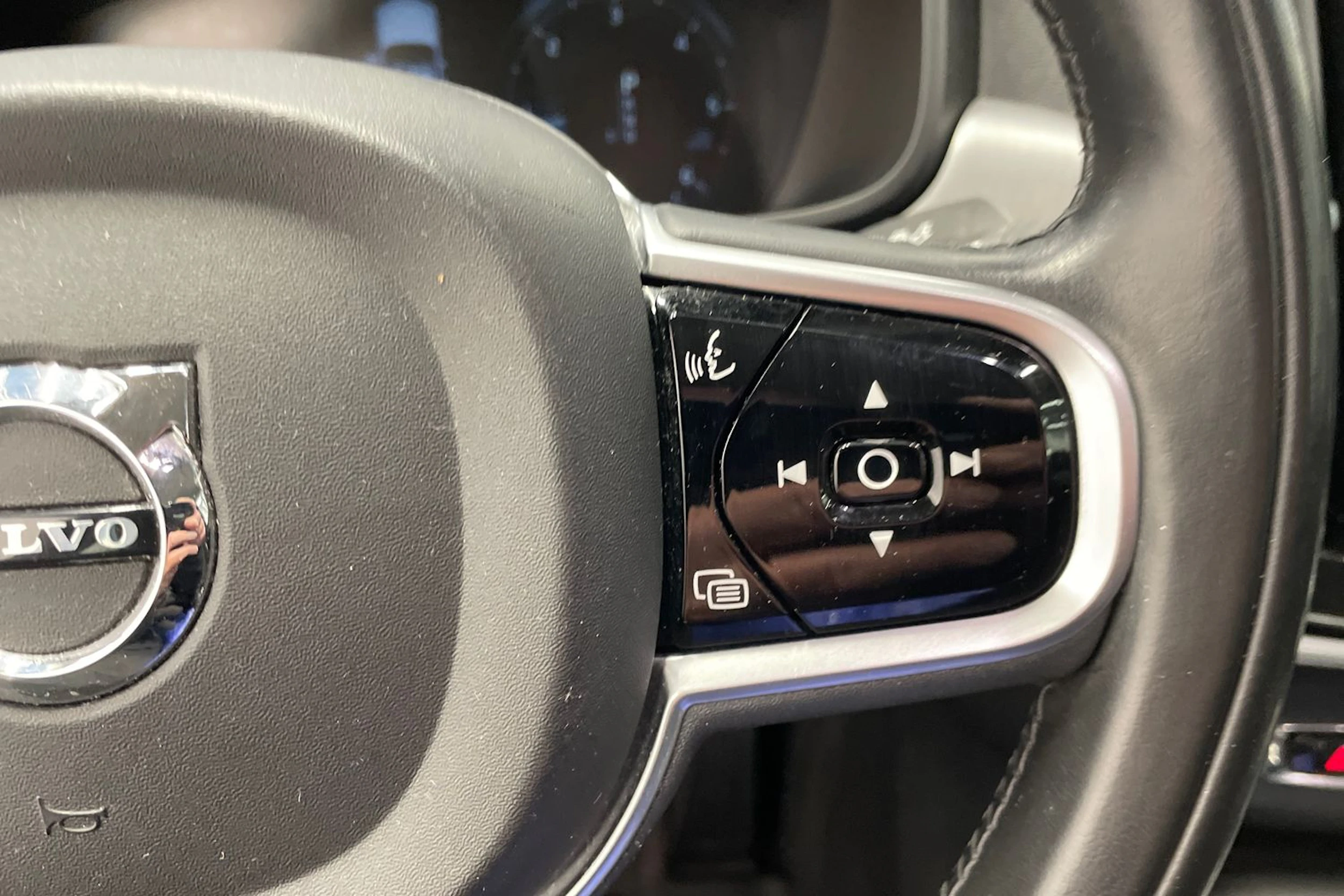 Sininen Volvo S90 2019 kuva 16.