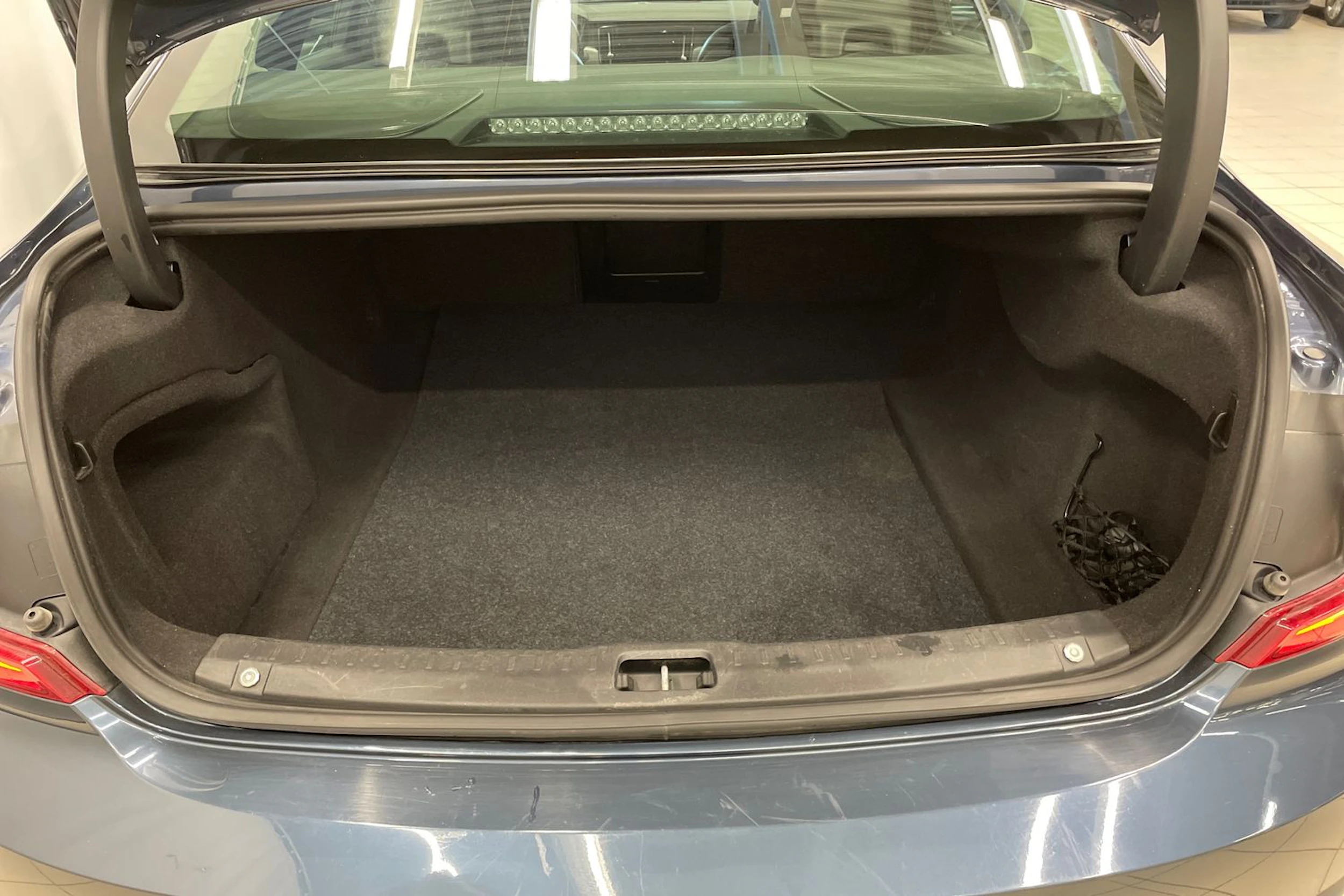 Sininen Volvo S90 2019 kuva 20.
