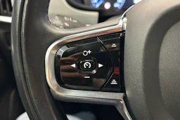 musta Volvo S90 2019 kuva 17.