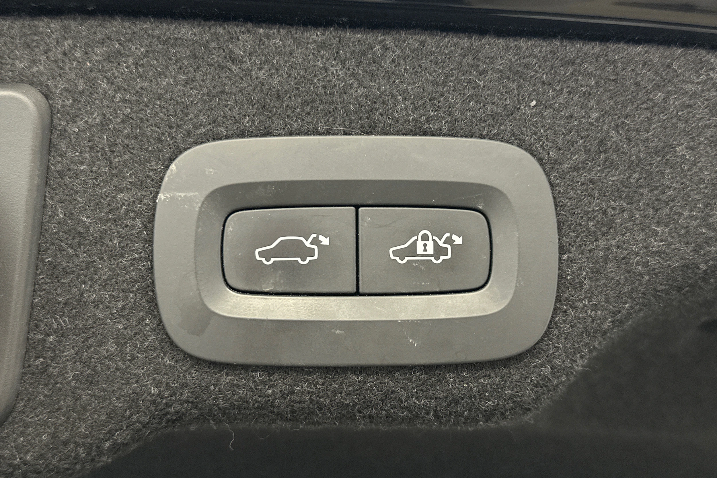musta Volvo S90 2019 kuva 24.