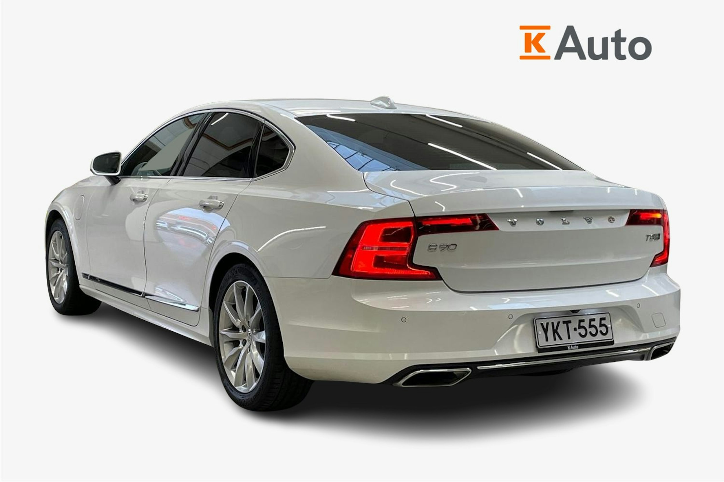 valkoinen Volvo S90 2019 kuva 2.