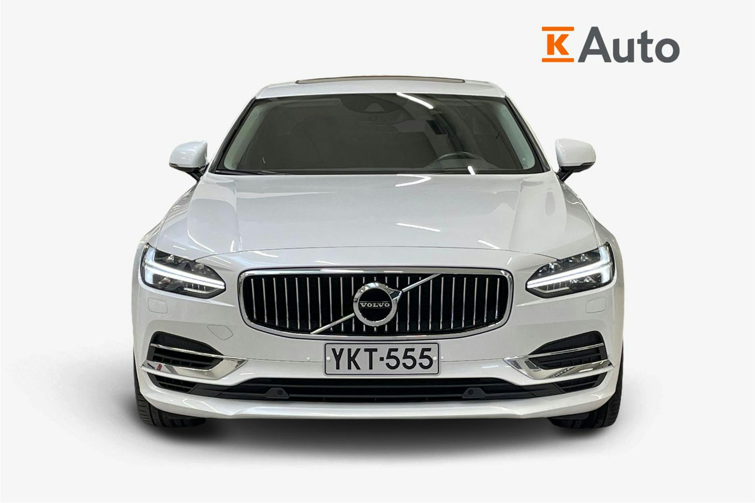 valkoinen Volvo S90 2019 kuva 5.