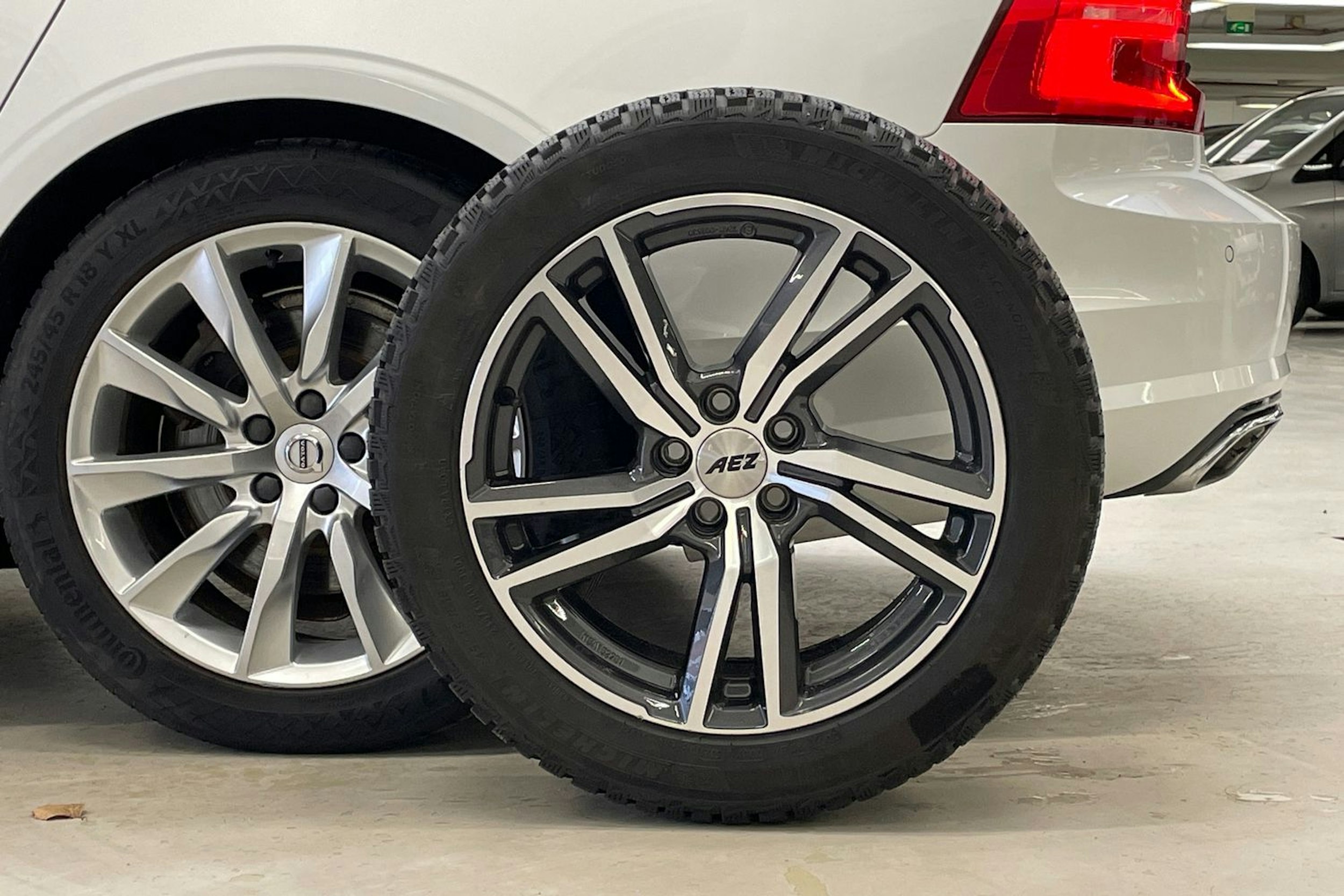 valkoinen Volvo S90 2019 kuva 13.
