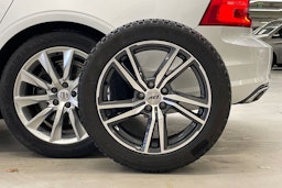 valkoinen Volvo S90 2019 kuva 13.